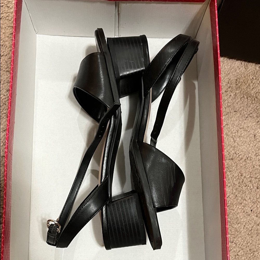 Ankle strap sandals